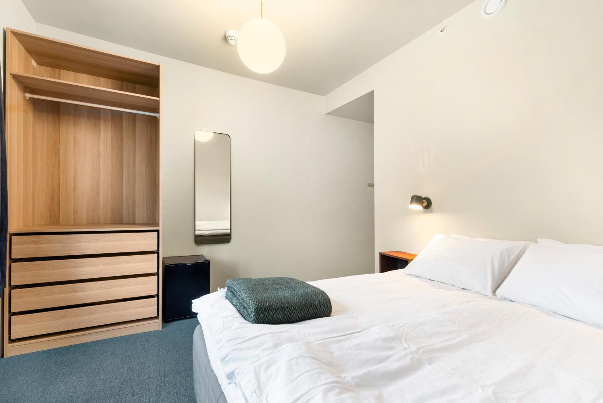 Central Guest House - Bedroom With Private Bathroom ستافانجر الغرفة الصورة